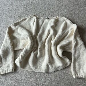 Abercrombie and Fitch NWOT cream sweater
